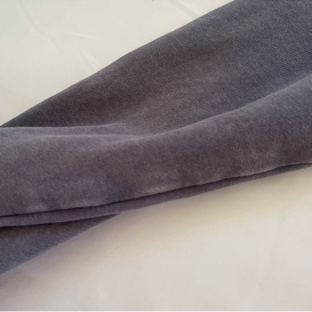 Universal Thread Crewneck - image 3